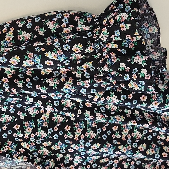 💥 ASSORTED COLOR OF DAISIES TOP BY TOPSHOP 💥 - Picture 3 of 12